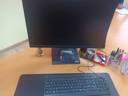 Bild Monitor und Tastatur