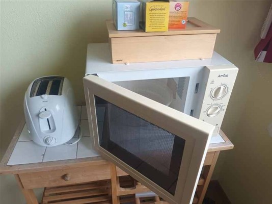 Bild Mikrowelle und Toaster