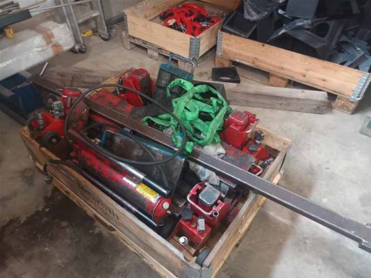 Bild Palette mit Hebezeug